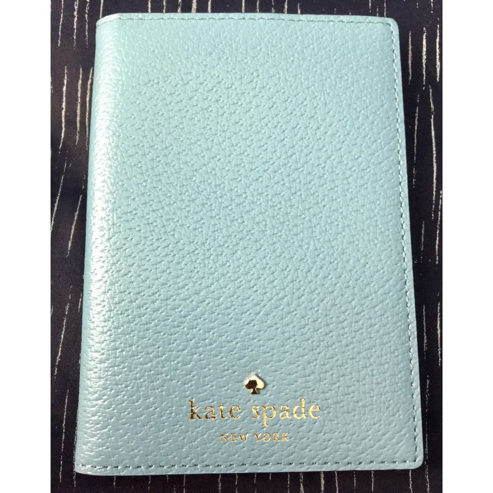 NWOT Kate Spade Passport Holder