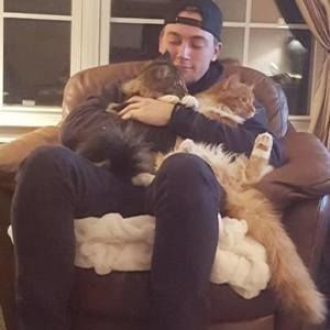 Meet your Posher, Ryan