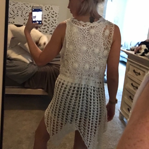 White Crochet Vest - Picture 2 of 3