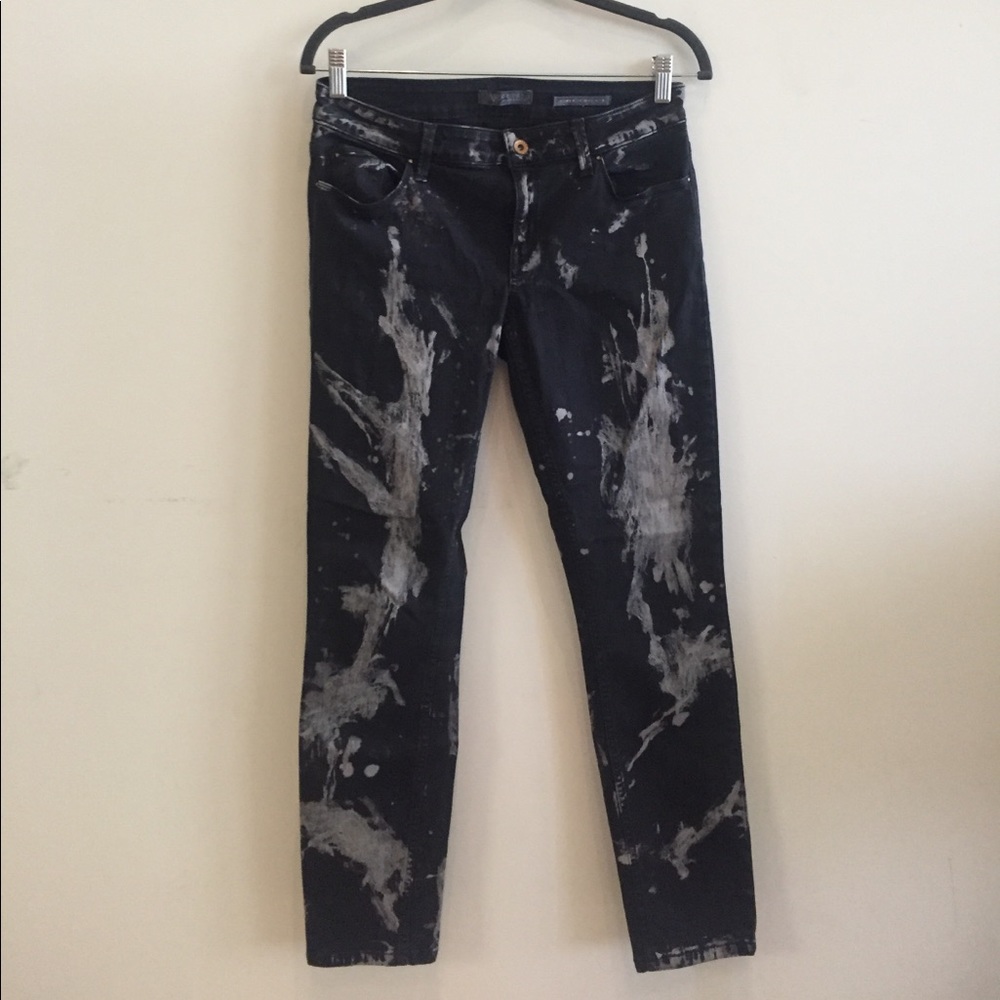 Guess Abstract Paint Pattern Dark Wash Jeans