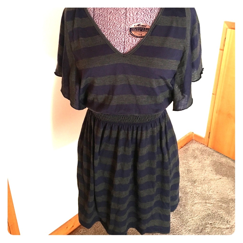 Grey and blue stripped midi