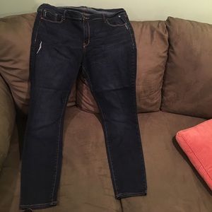 Old Navy Rockstar Stretch Jeans in Dark Wash