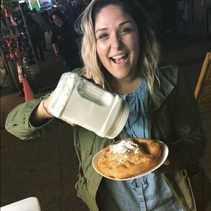 Meet your Posher, Lauren