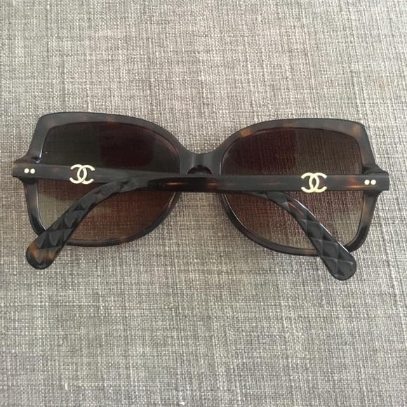 100% AUTHENTIC CHANEL SUNGLASSES!! main image 6