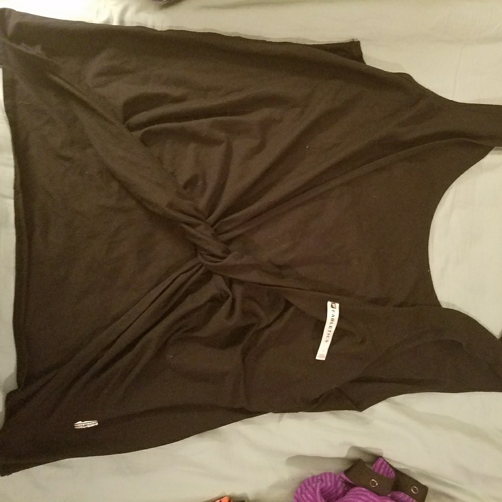 Twist back open back tank