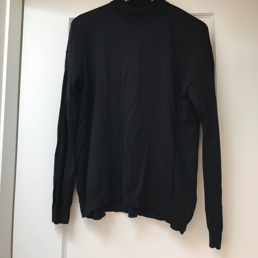 Uniqlo mock neck sweater