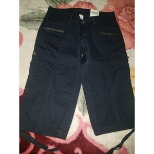 Black Cargo Capris