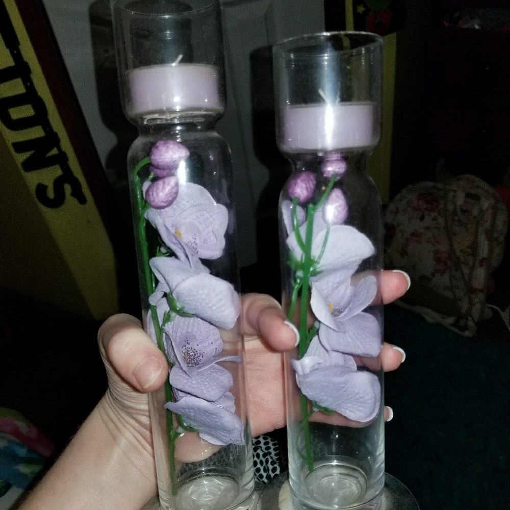 Purple flower camle holder