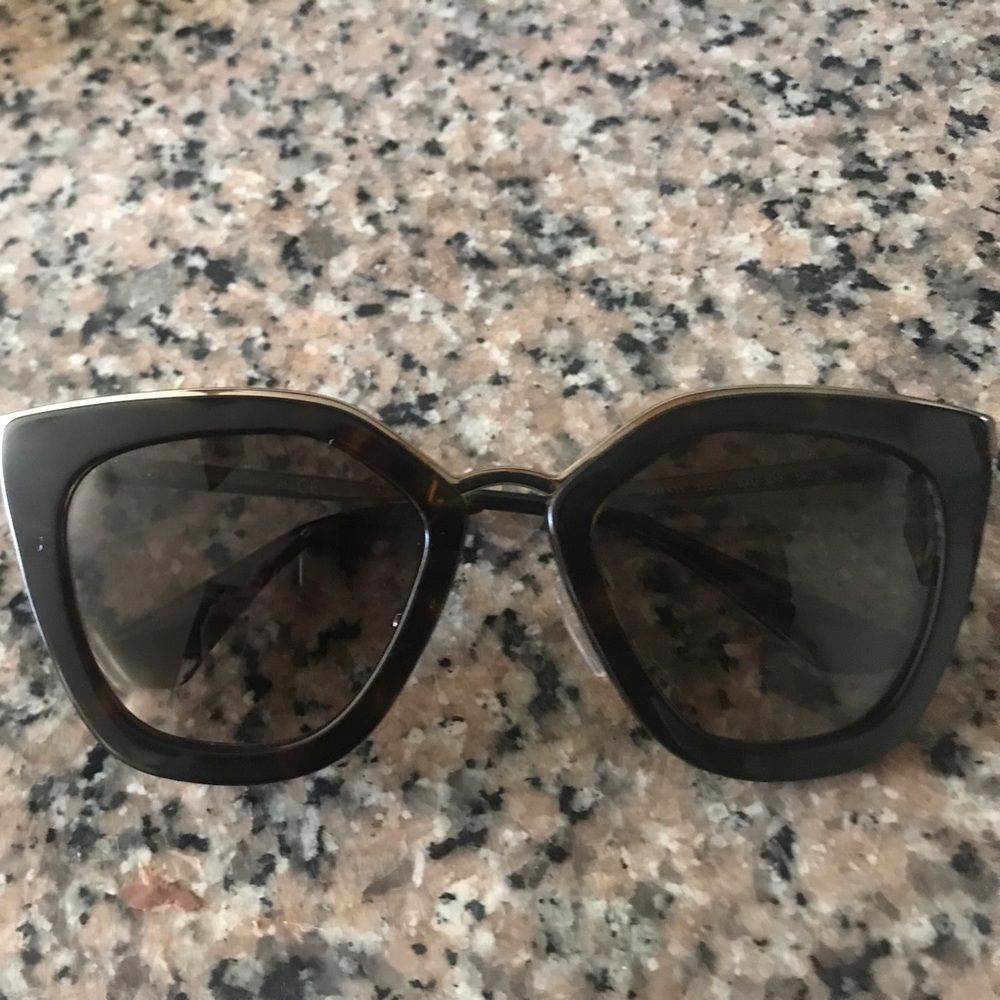 1 HR SPECIAL!!!! PRADA sunglasses ORIGINAL