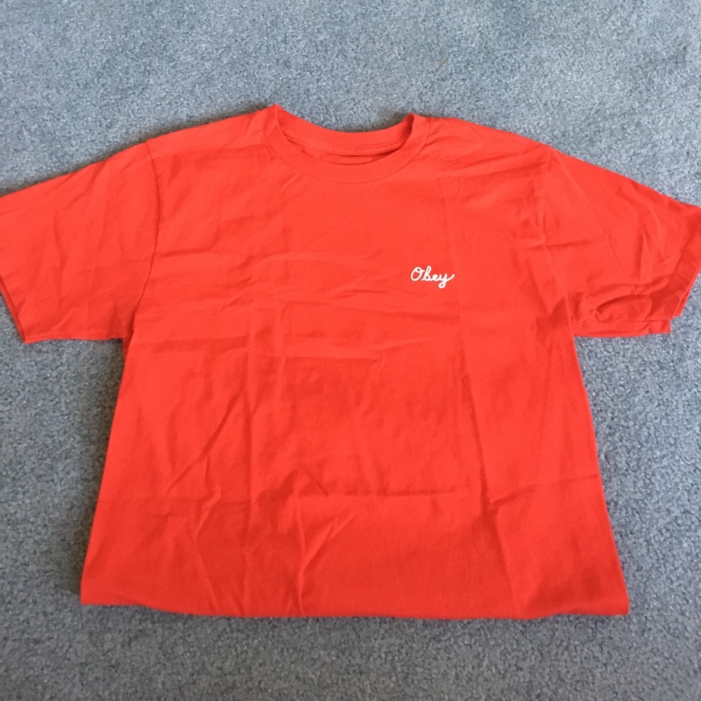 Red obey rose tee