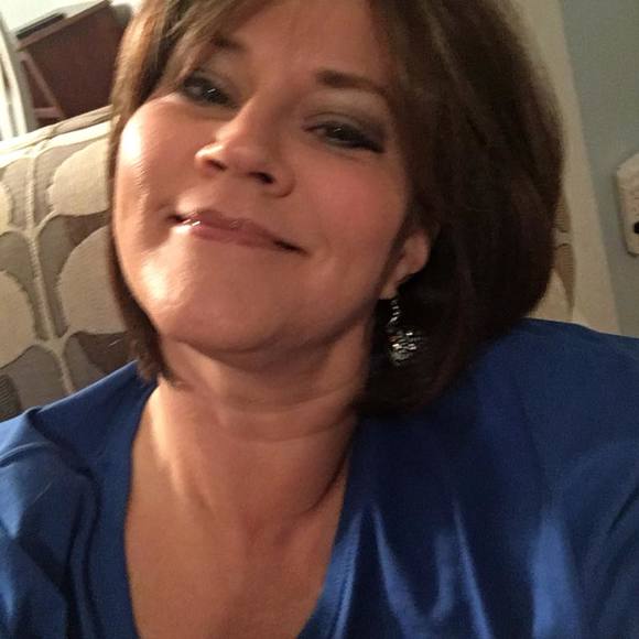 Meet your Posher, Meschelle - Picture 1 of 1