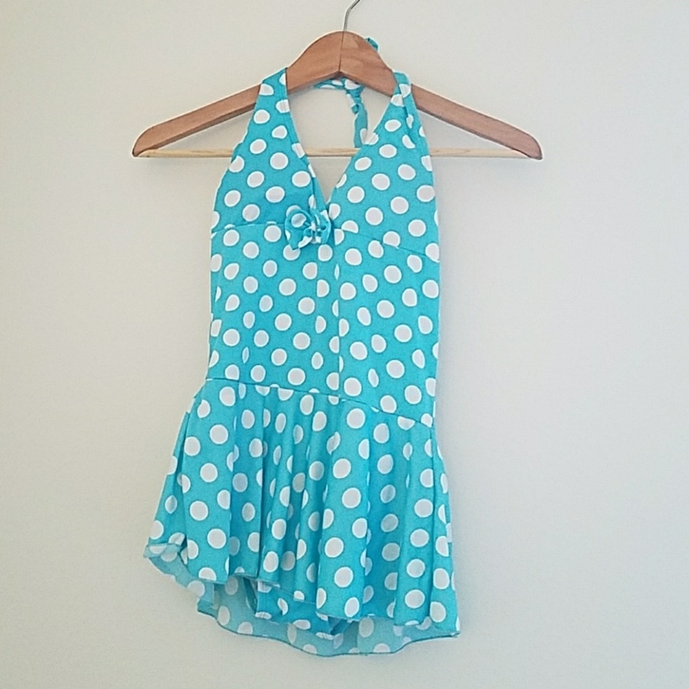 One peice swimming suit.