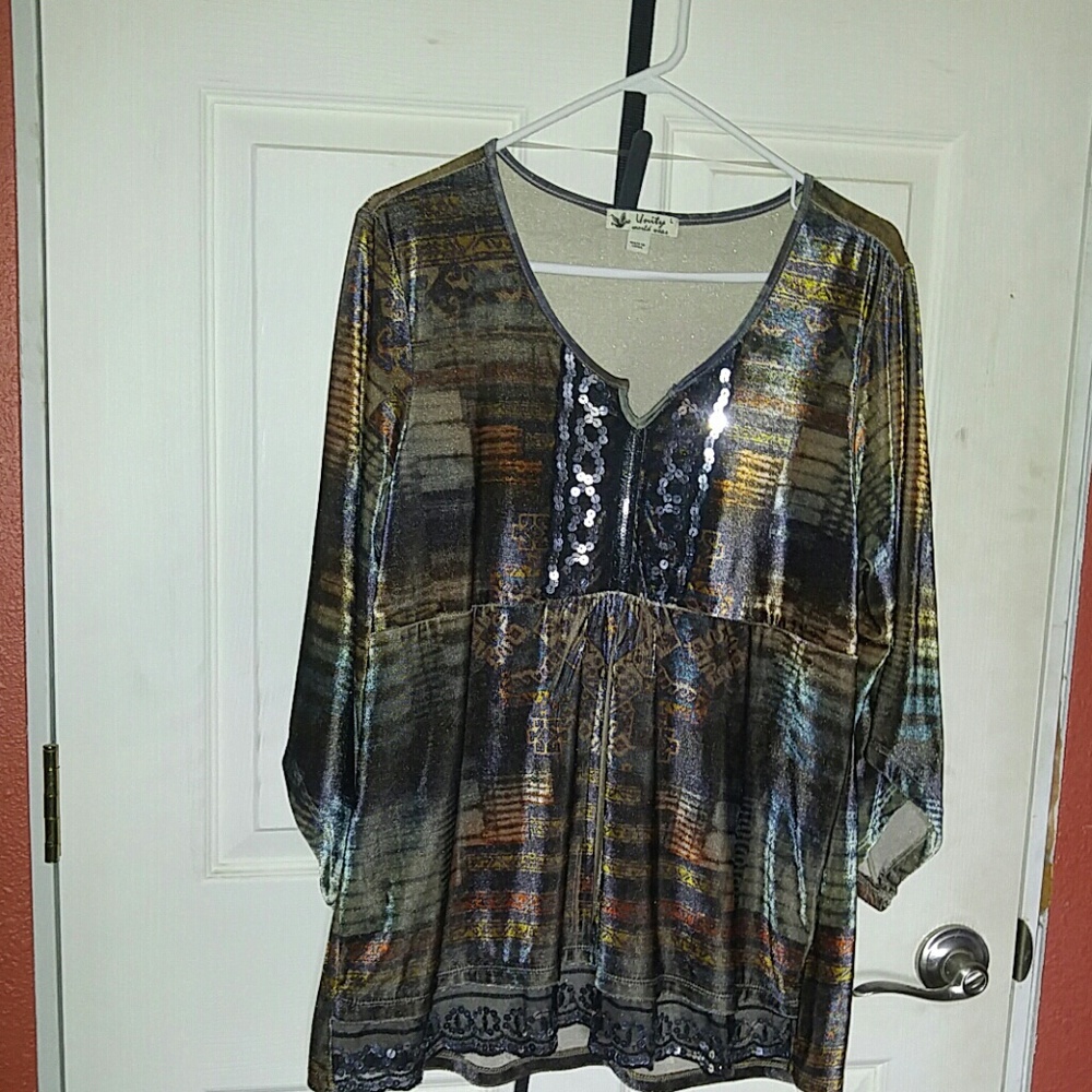 Unity velvet 3/4 sleeve shirt