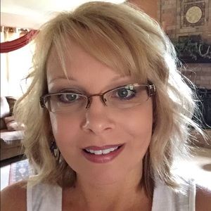 Meet your Posher, Clarissa