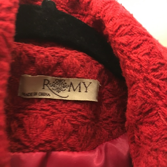 Red jacket - Picture 2 of 7