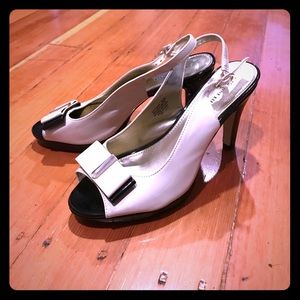 Anne Klein sling back peep toe heels
