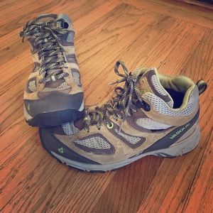 Vasque waterproof hiking boots