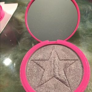 Jeffree star "lavender snow"