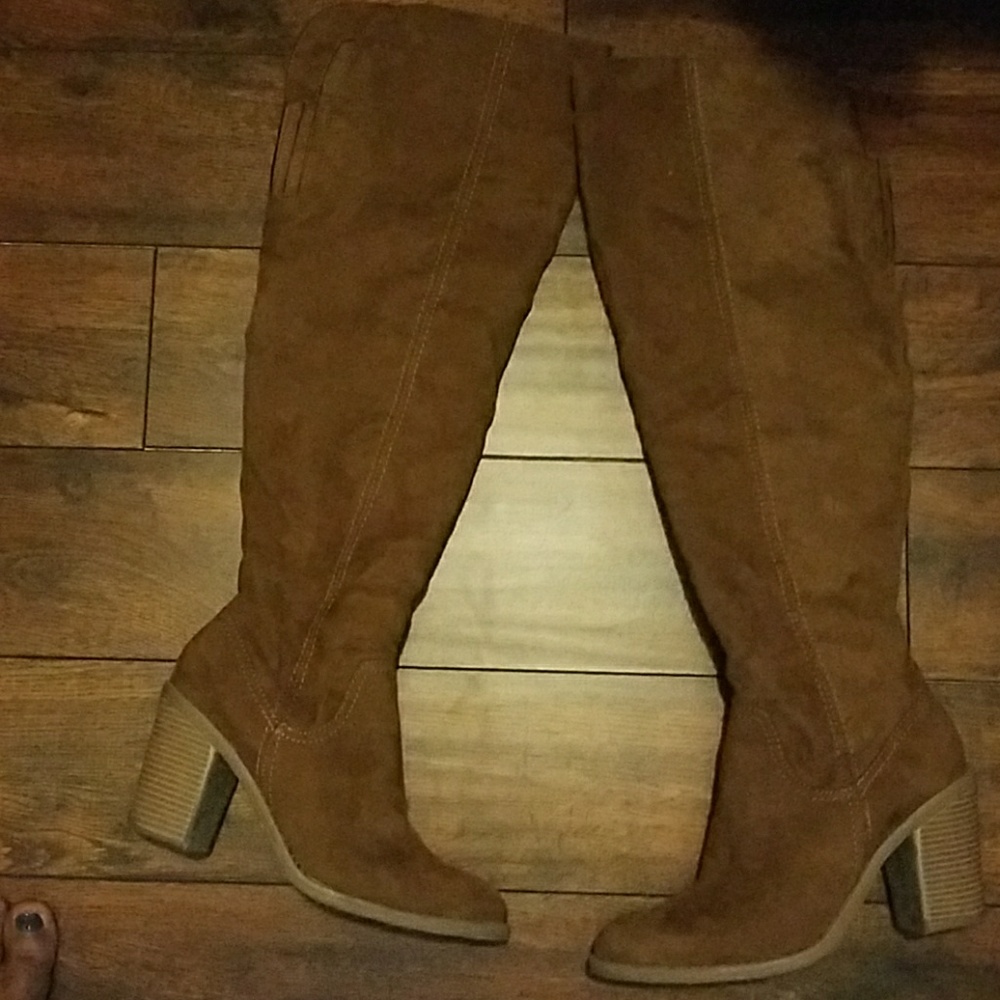 🔥🔥FIRE SALE TODAY!Over the knee suede like boots