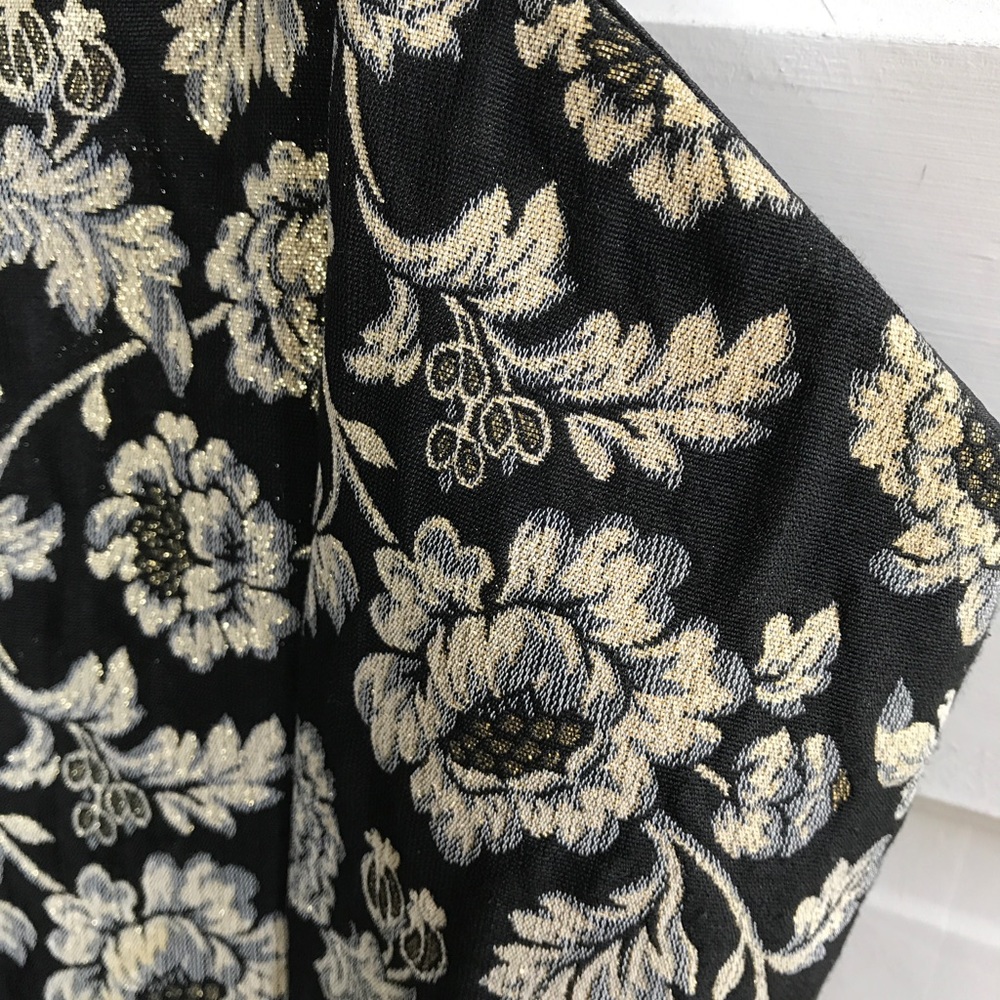 Elegant Un Deux Trois dress. - Picture 2 of 4