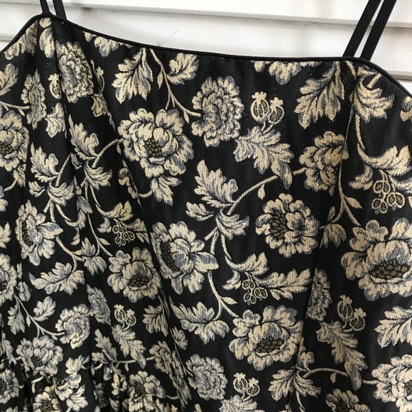 Elegant Un Deux Trois dress. - Picture 4 of 4