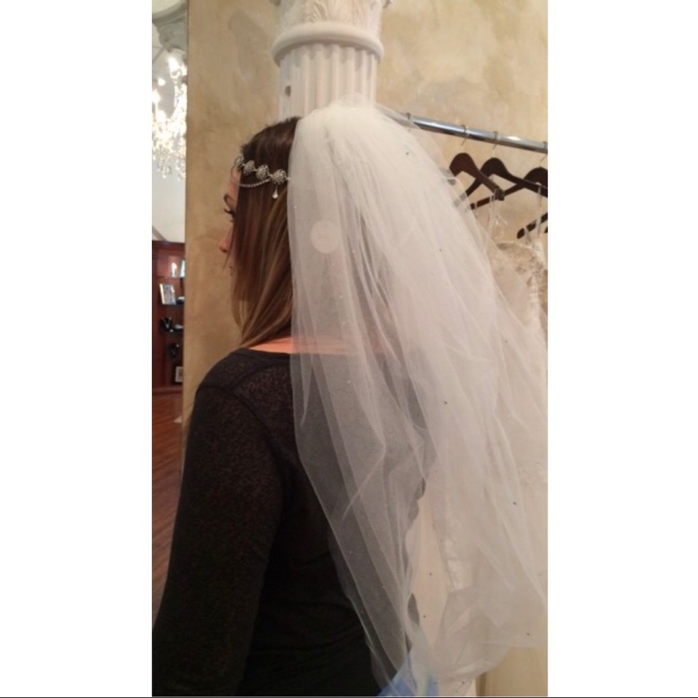Elen Henderson Crystal Infinity Wedding Veil