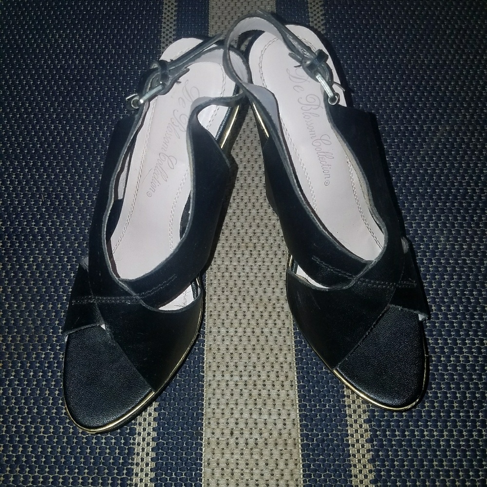 De blossom collection wedges