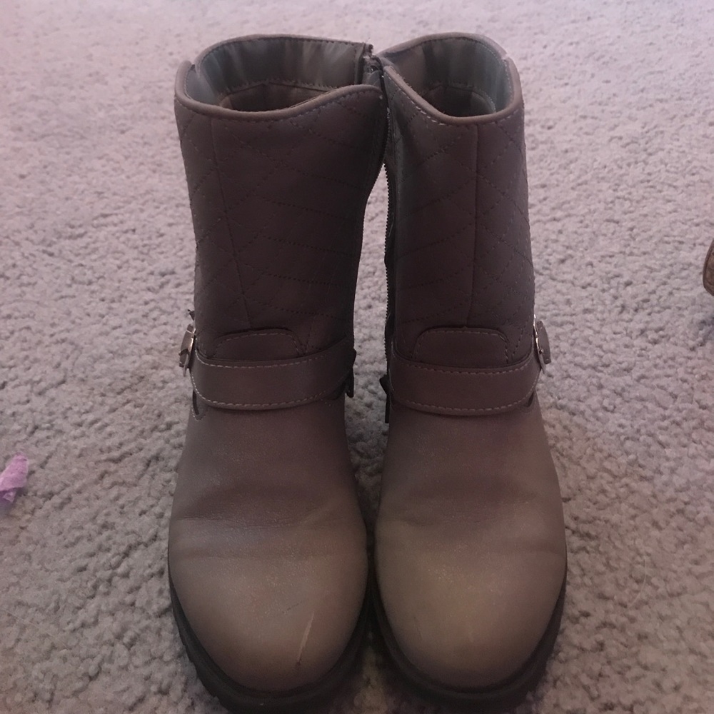 Kids boots