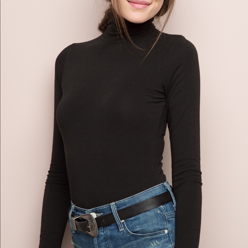Brandy Melville long sleeve turtleneck