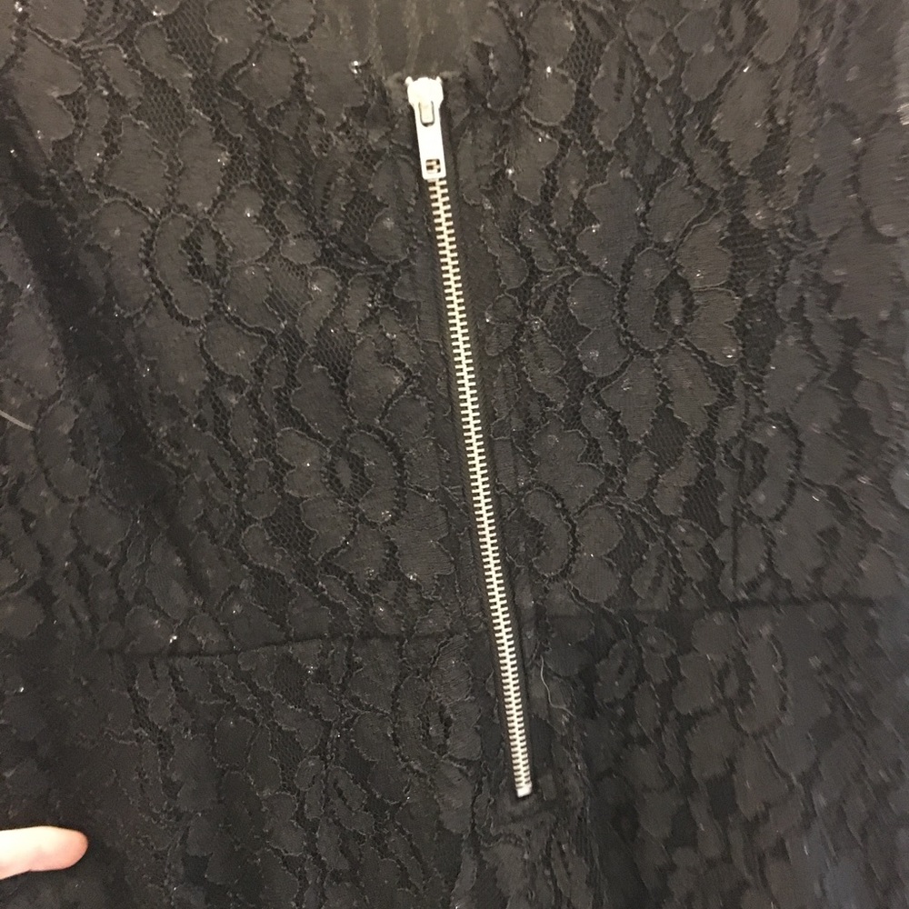 Black dress - Picture 4 of 6