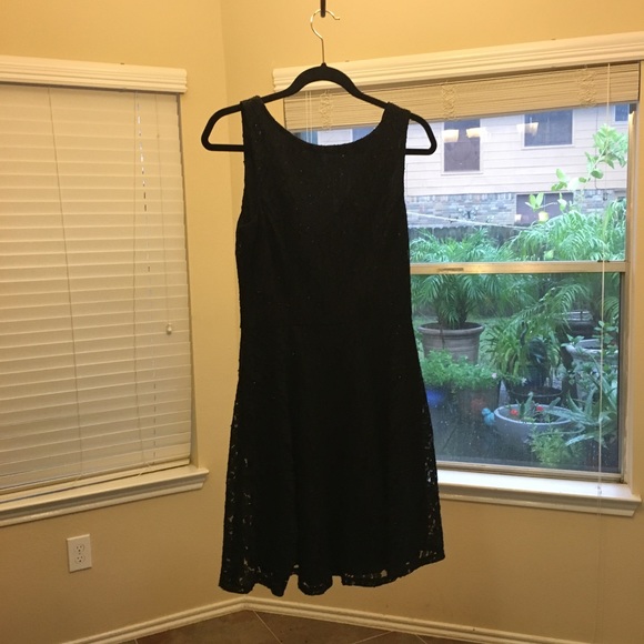 Black dress - Picture 2 of 6