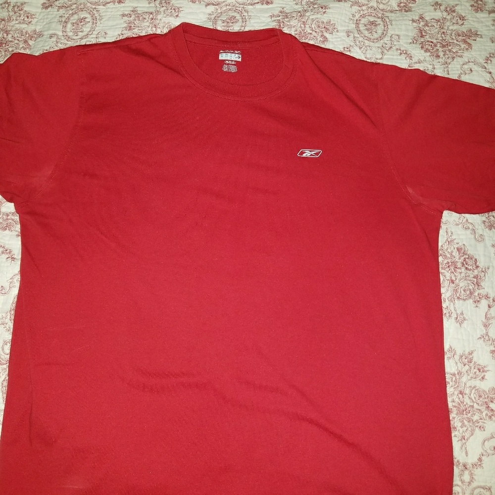 Red reebok short sleeve shirt