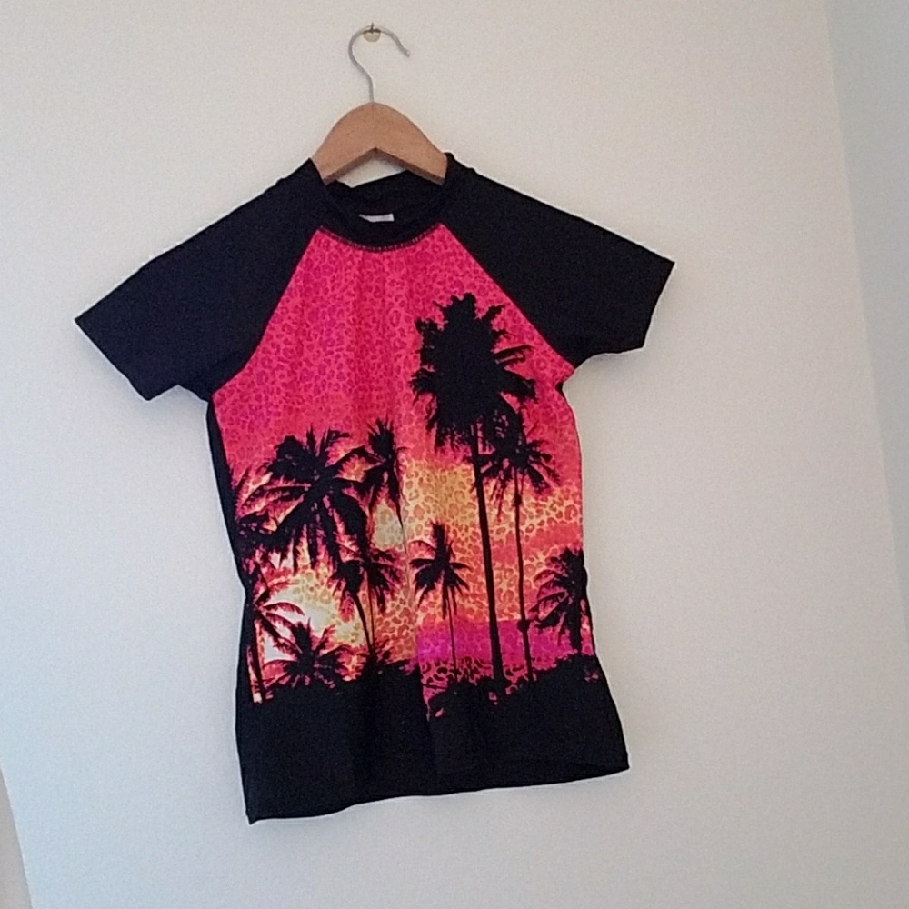 Girls rash gaurd