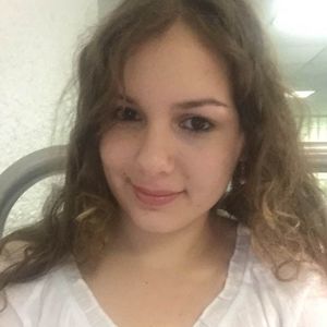 Meet your Posher, Estefany