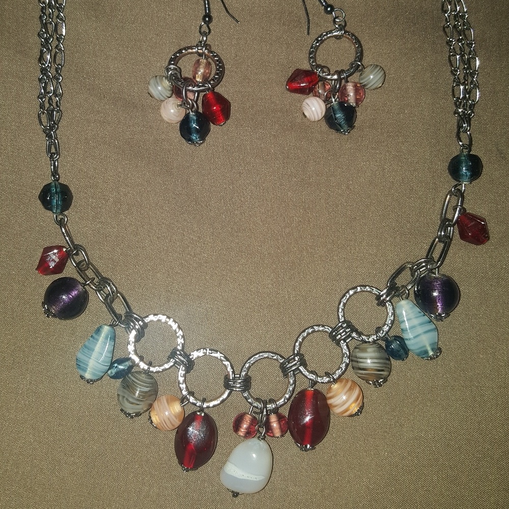 Premier Designs necklace set