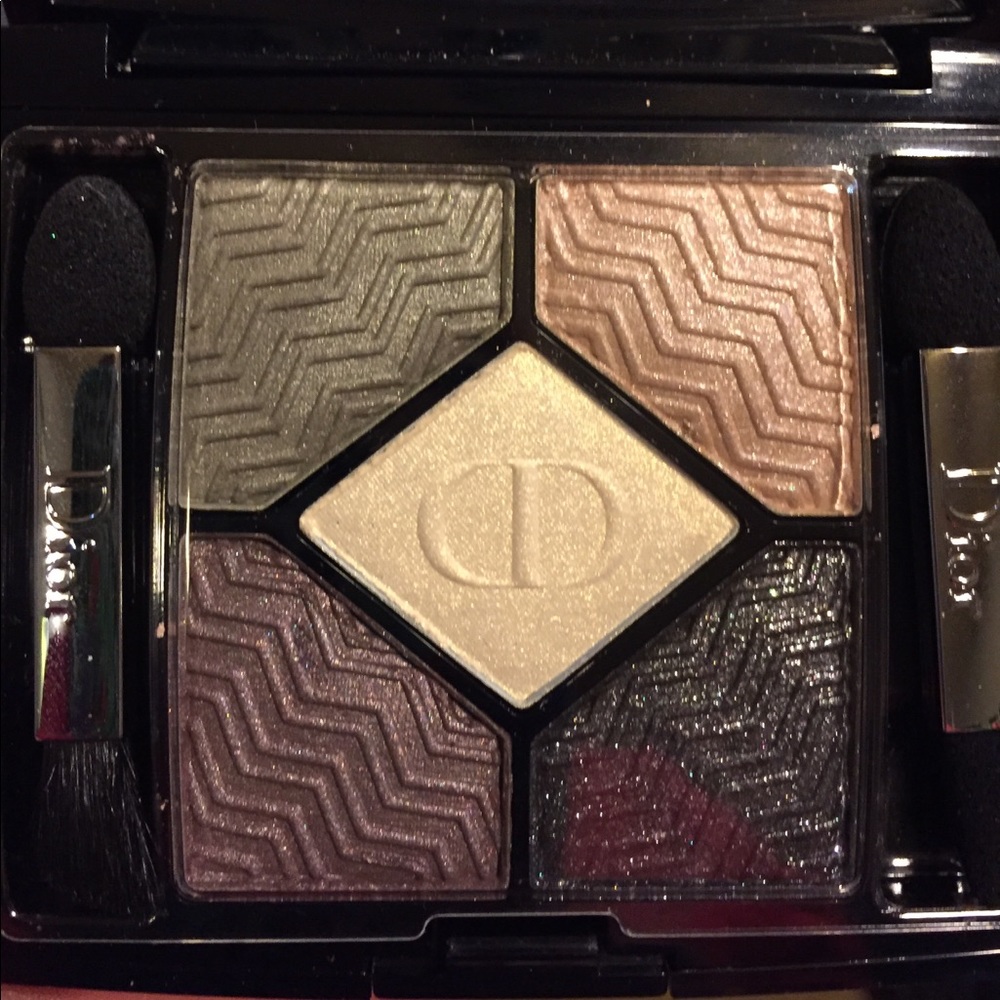 New Dior Eternal Gold Eyeshadow