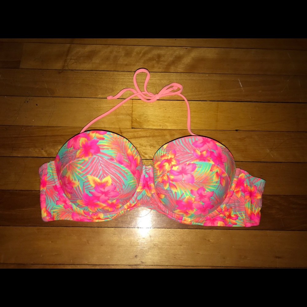 Bombshell bikini top