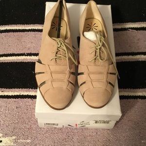 Isaac Mizrahi suede oxfords