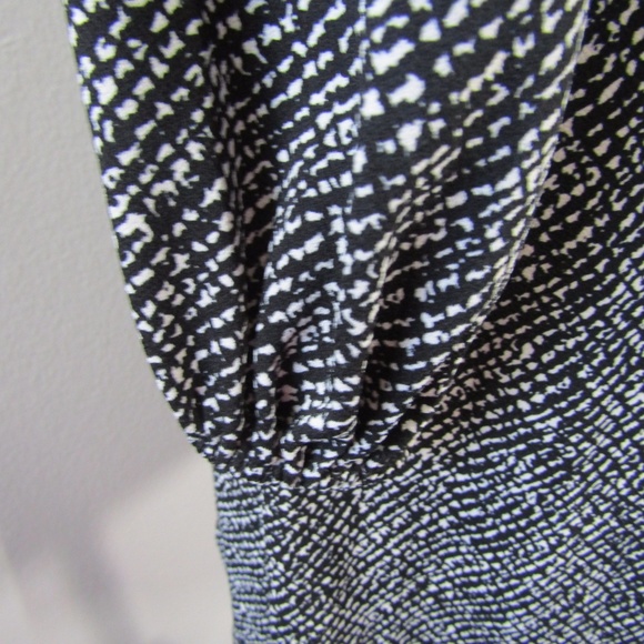 APT 9 COLD SHOULDER LONG SLEEVE DRESS SZ Xs - Picture 5 of 8