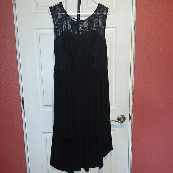 Black high-low lace Pine dress - Picture 1 of 4