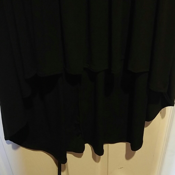 Black high-low lace Pine dress - Picture 2 of 4