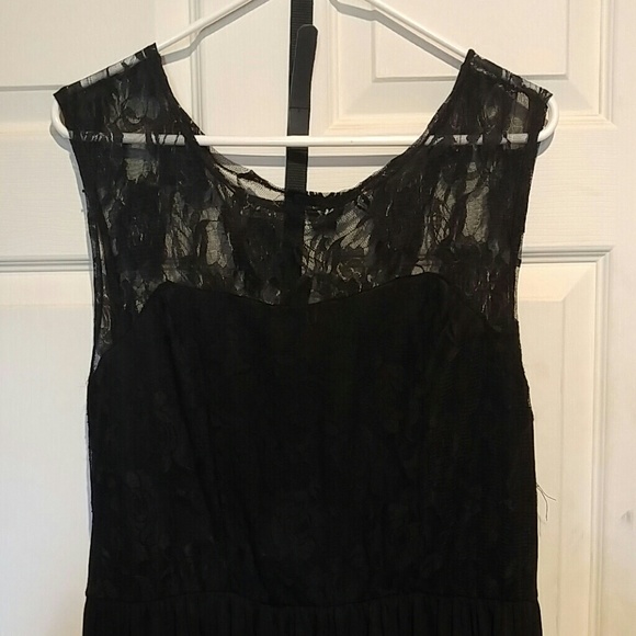 Black high-low lace Pine dress - Picture 3 of 4