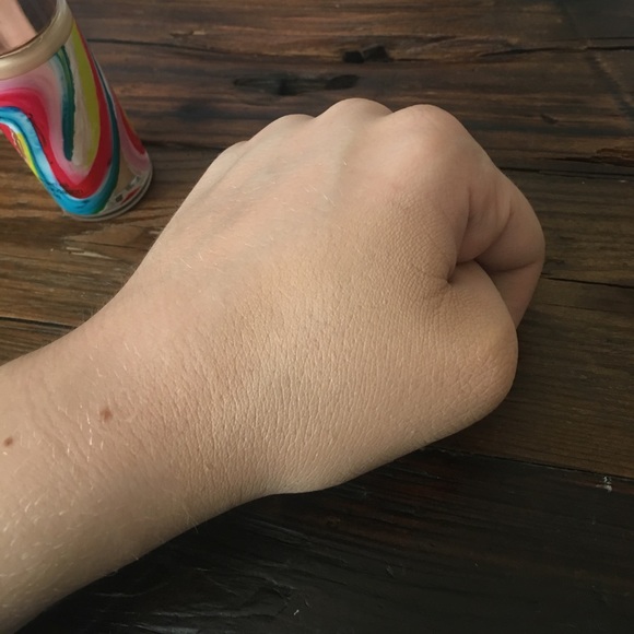 Josie Maran Foundation - Picture 3 of 3