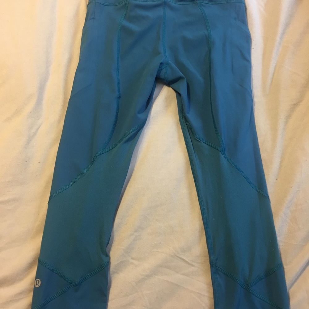 Lululemon Run Crop II in Limited Edition Color