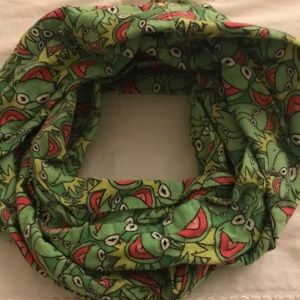 Kermit circle scarf