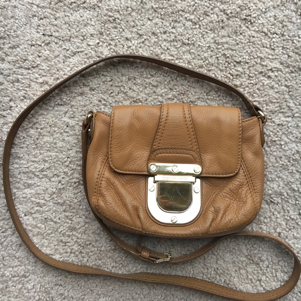 Michael Kors Crossbody small)