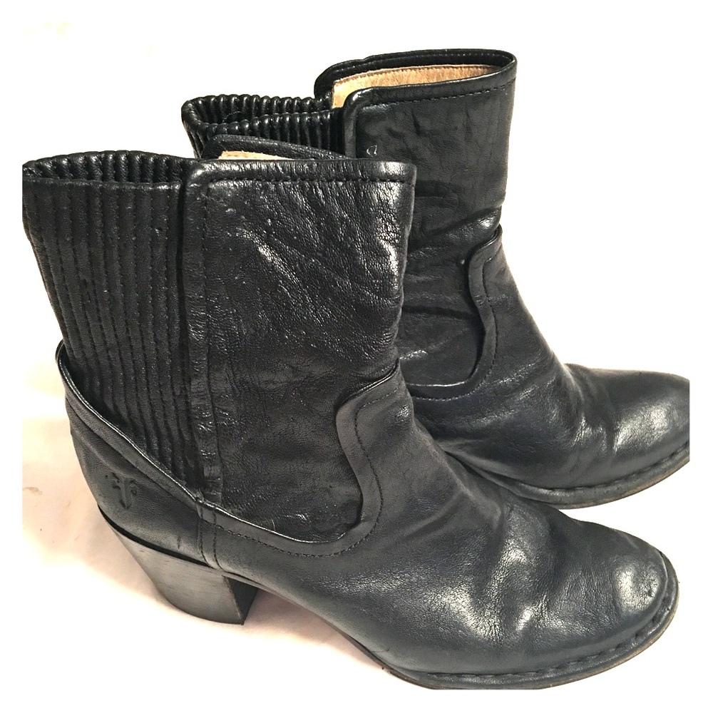 Frye Lucinda Scrunch Short - Black Antique Soft 7M