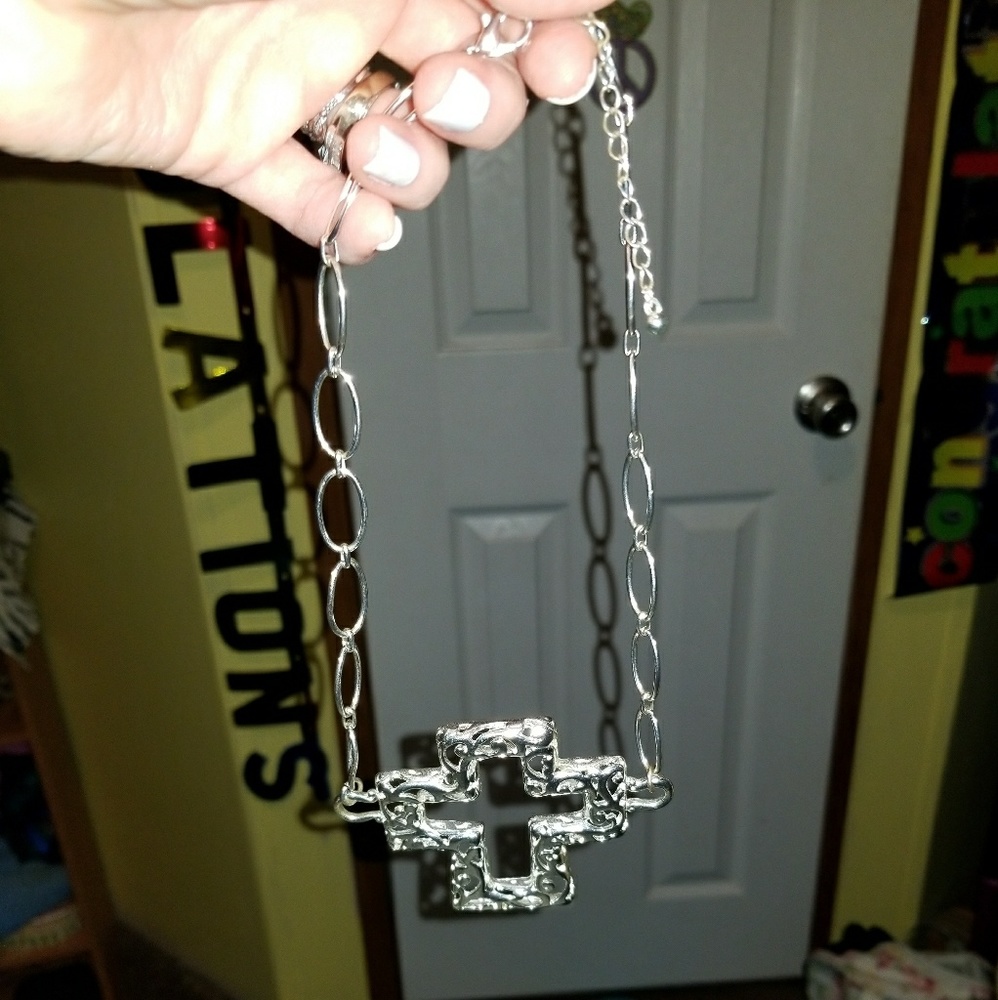 Cross neclace
