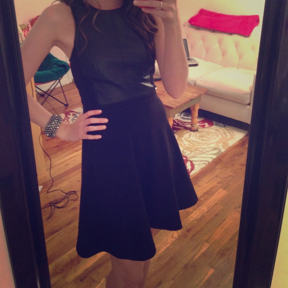 Club Monoco Sleeveless Black Dress