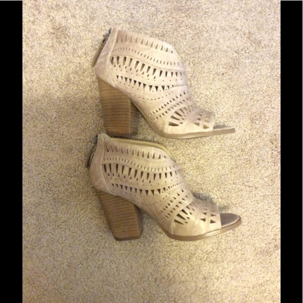 Cream booties size 7 1/2